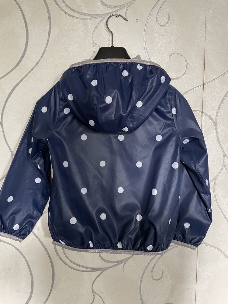 Ветровка Benetton p.110