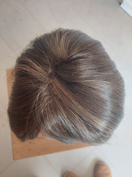 Cabeleira nova, nunca foi usada