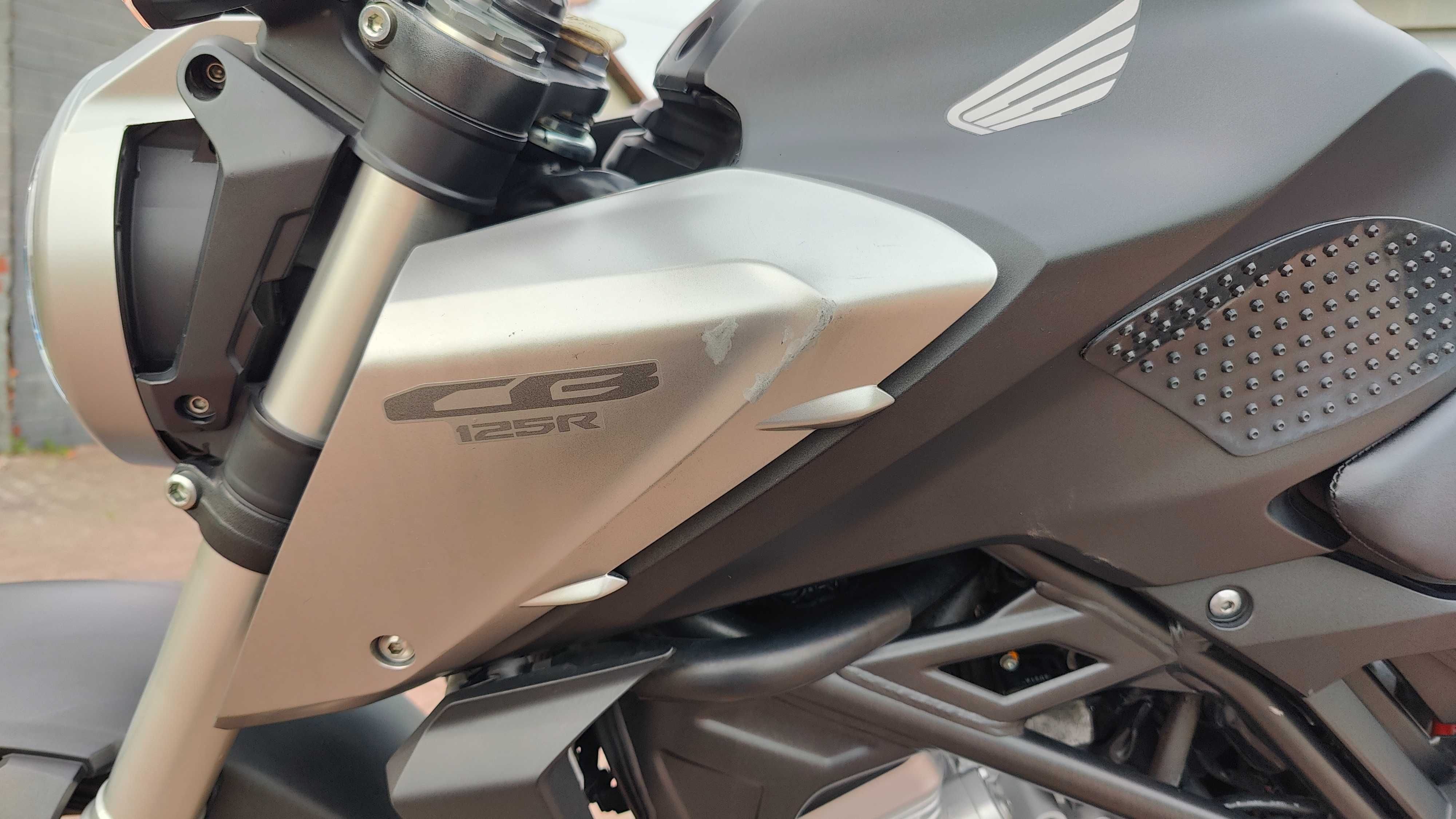 Honda cb125r 2018r