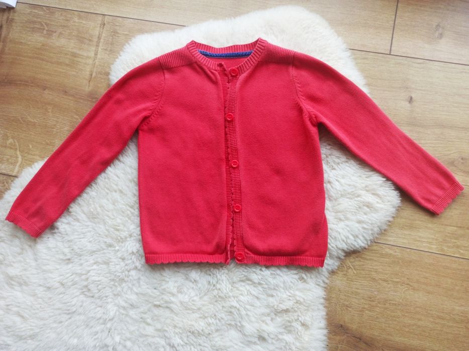 Piękny czerwony sweter sweterek na guziki