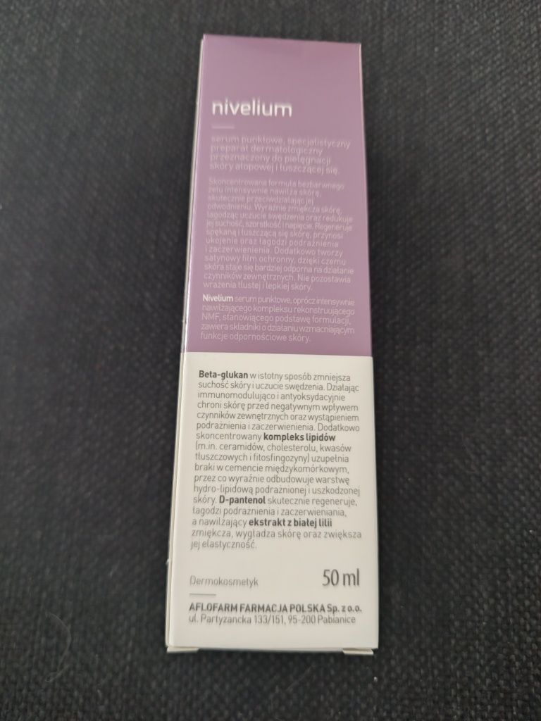 Nivelium serum punktowe, skóra atopowa, łuszcząca się