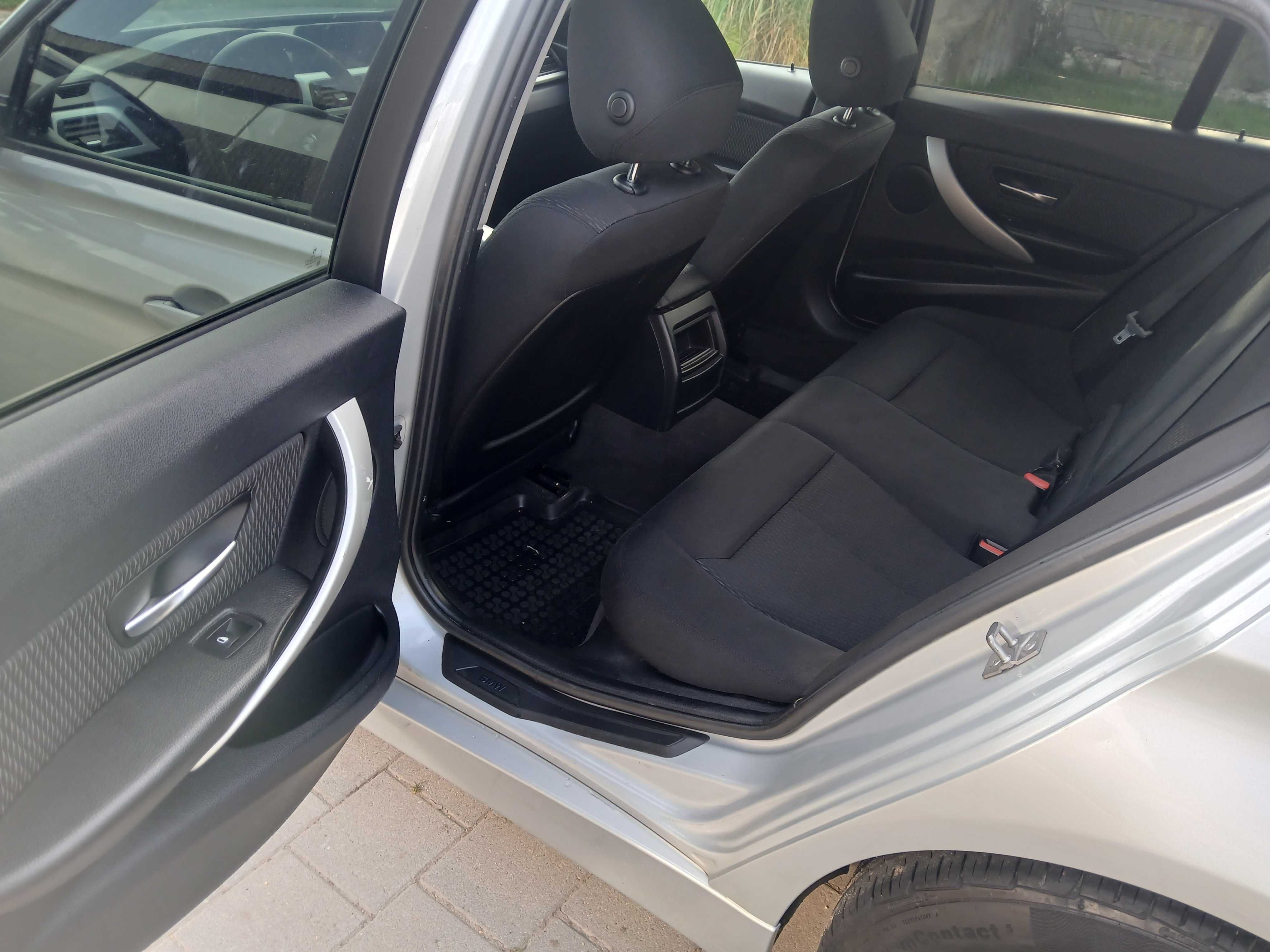 Bmw f31 kombi. 2.0 manual stan 5+