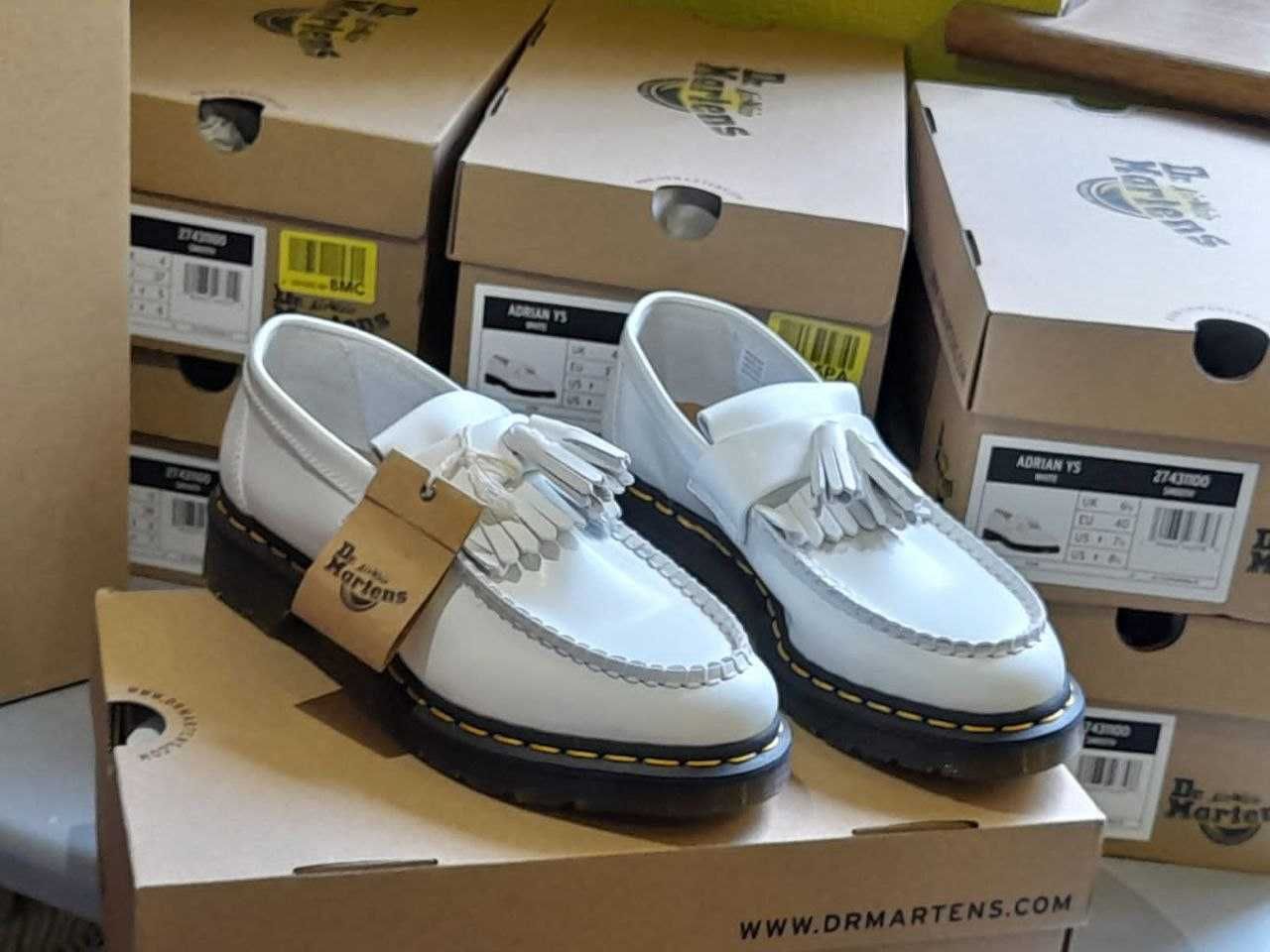 Лофери Dr.Martens Adrian Білі Оригінал