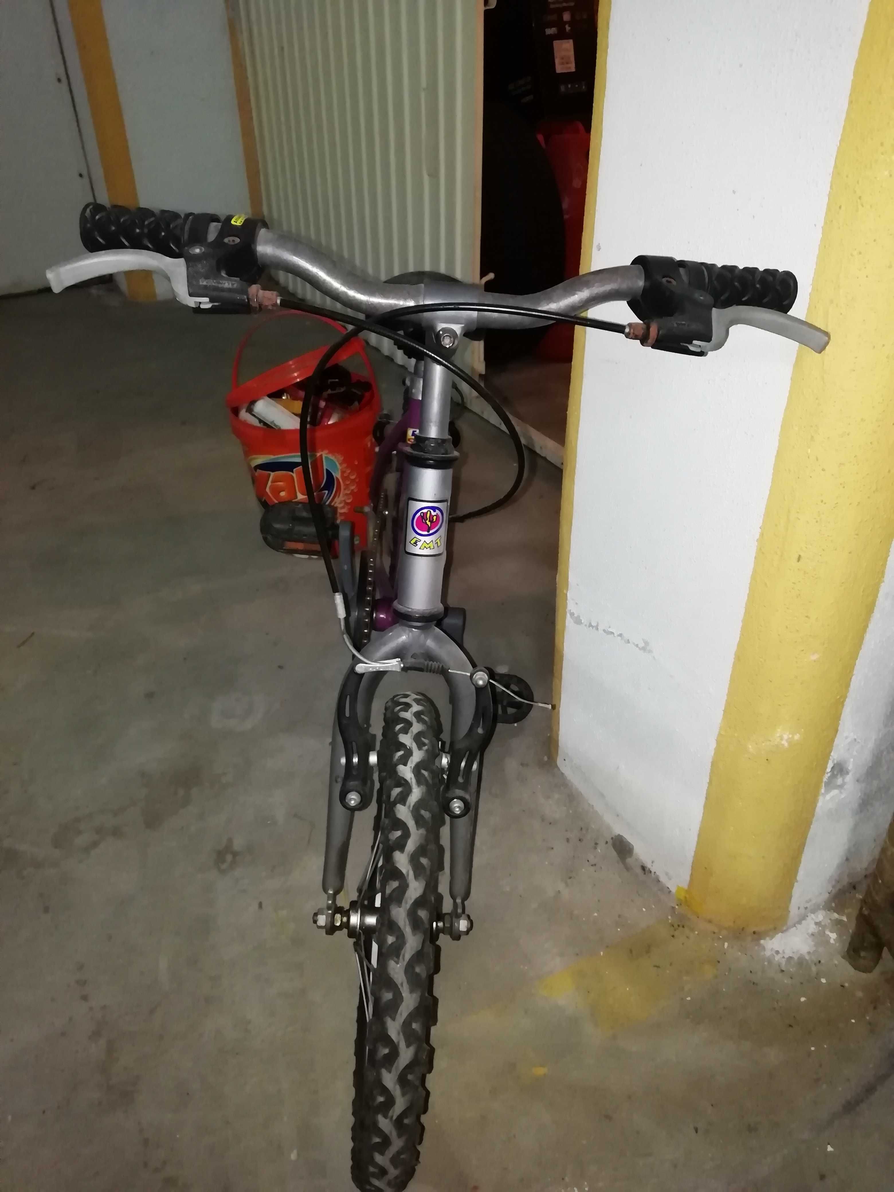 Bicicleta para menina