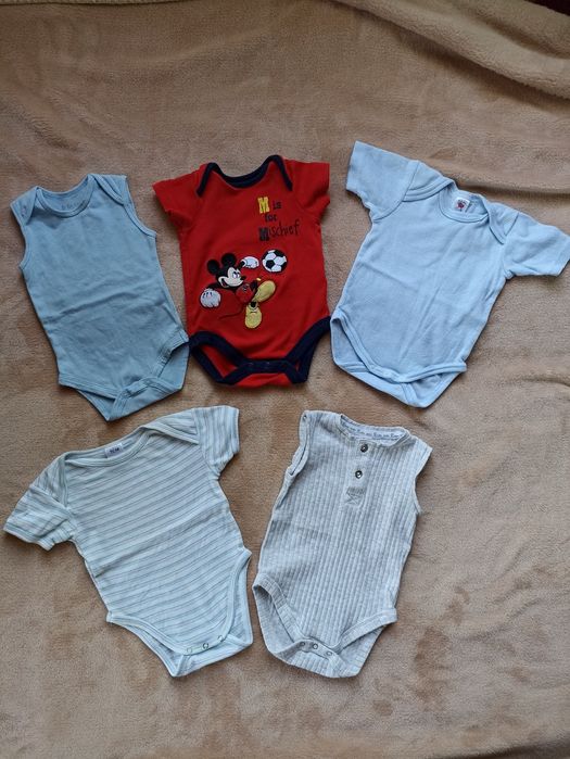 Речі пакетом для новонародженого хлопчика - боді, кофточки, шапочки