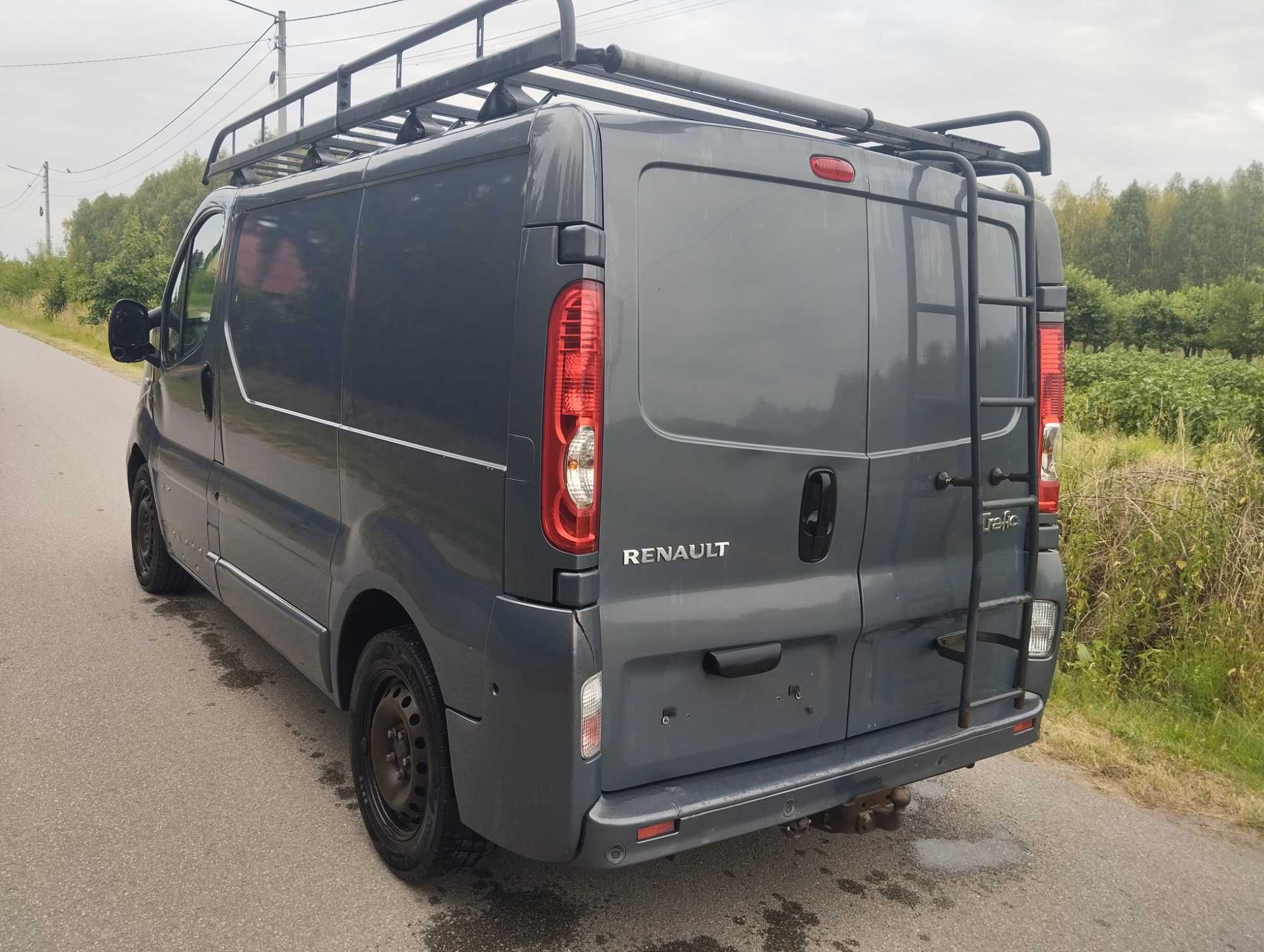 Renault Trafic 2.5dci 150ps klima navi oryginalny przebieg