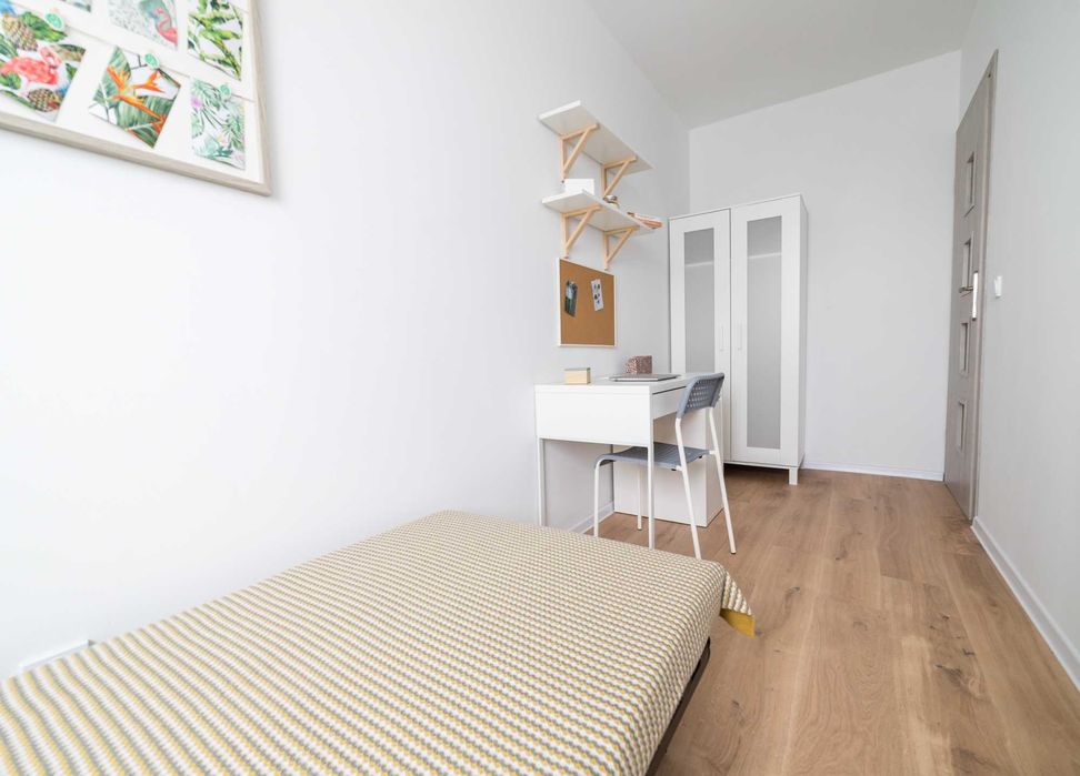 Wynajmę pokój w mieszkaniu w bloku na 9 piętrze Katowice Zawodzie