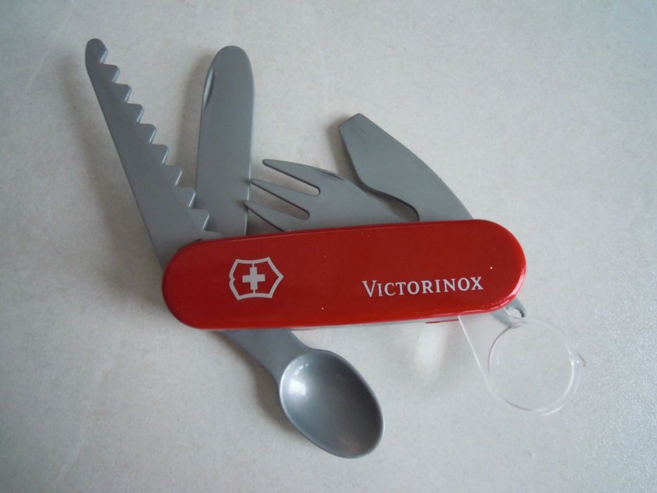 klein bosch latarka czołowa kask scyzoryk pilarka