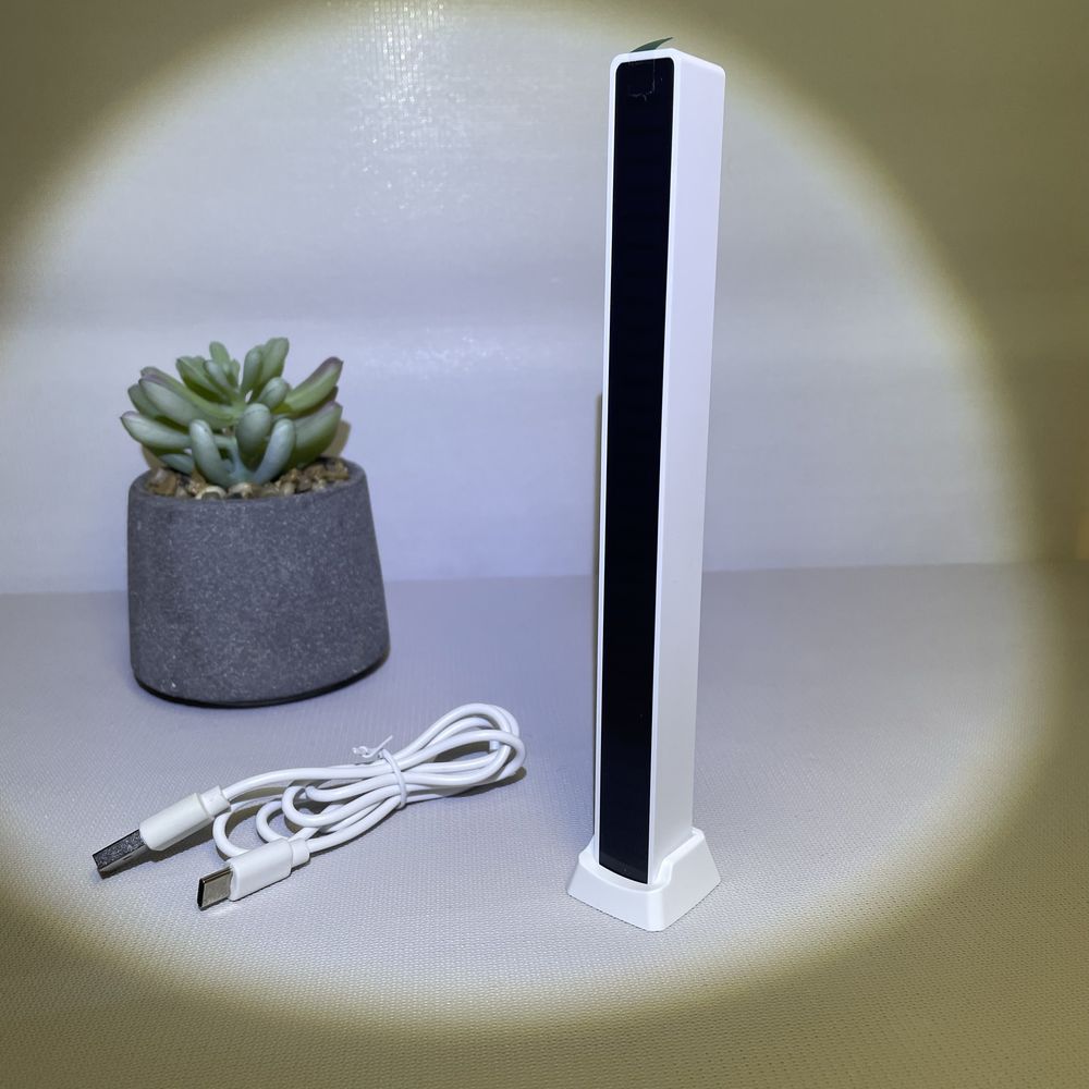 Світлодіодний світильник-лампа RGB зі звуковим керуванням