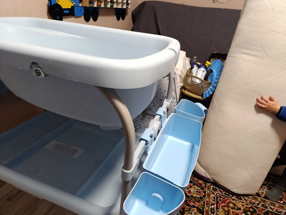 Пеленальний столик з ванночкою Chicco Cuddle & Bubble