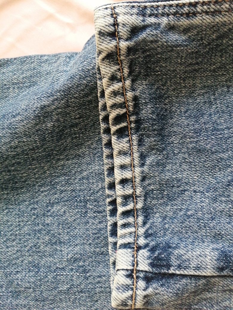 Jeansy z wysokim stanem Massimo Dutti