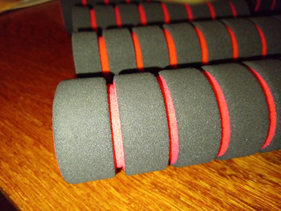 Грипсы неопреновые для турника, брусьев  (комплект)