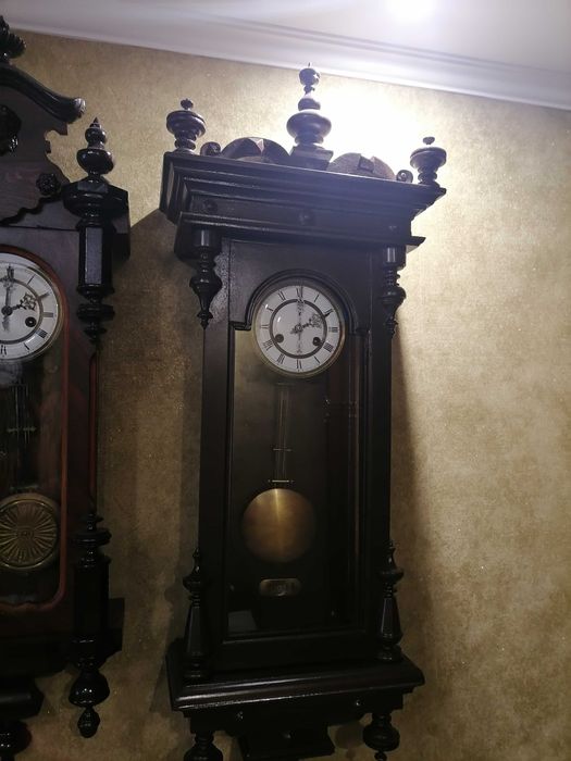 старинные настенние часи с боєм.