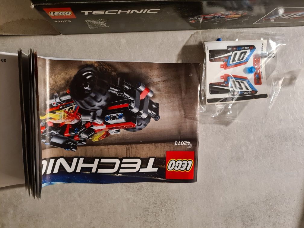 Lego technic wyścigówka