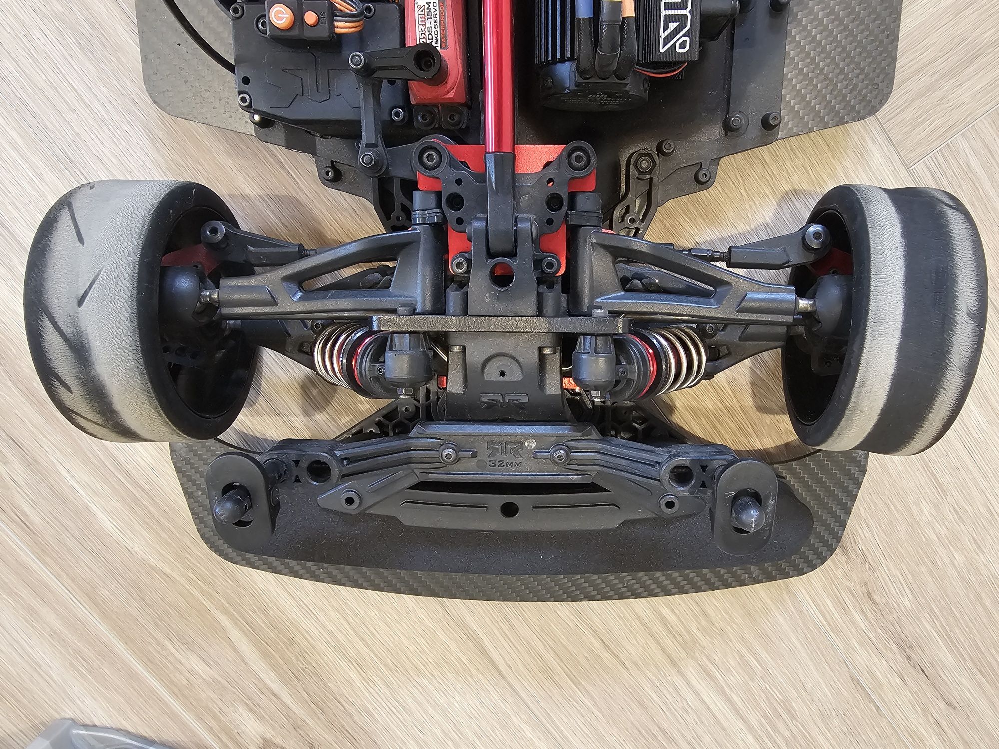 Arrma Infraction 6s RTR - demon prędkości i drift master.