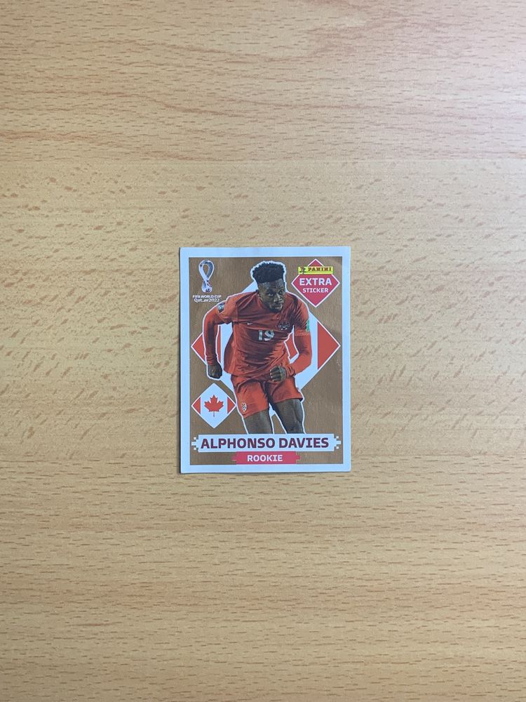 Alphonso Davies Bronze Legend