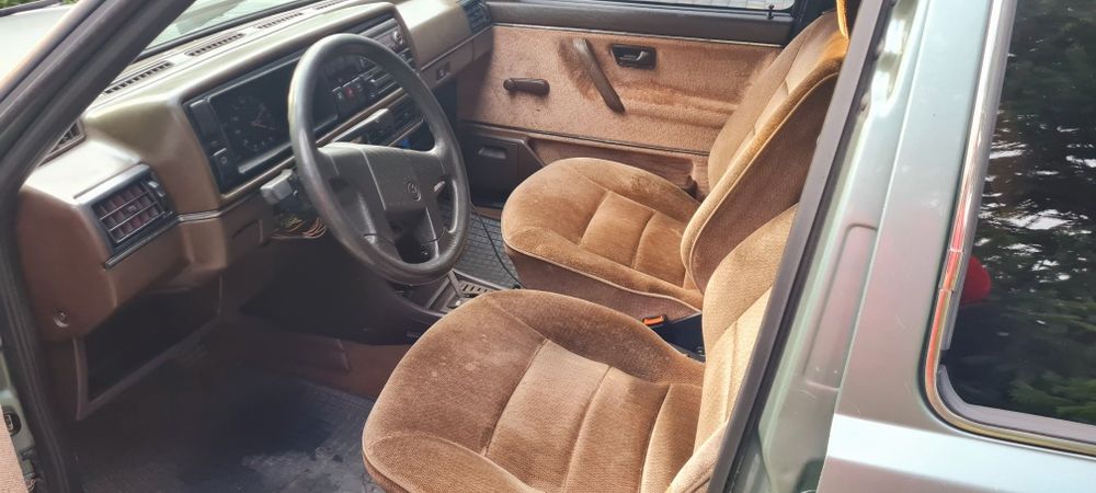 Volkswagen Jetta.  1,6 Бензин. Кпп автомат