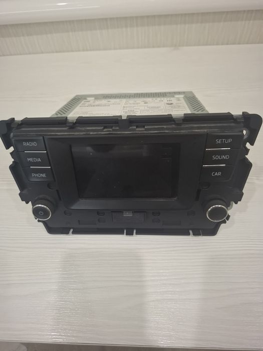 Продам магнітолу Skoda