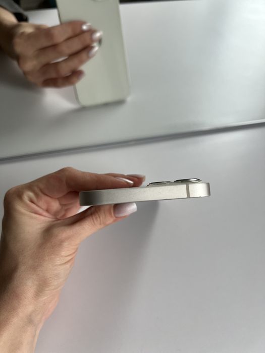 Продам IPhone 13 128gb