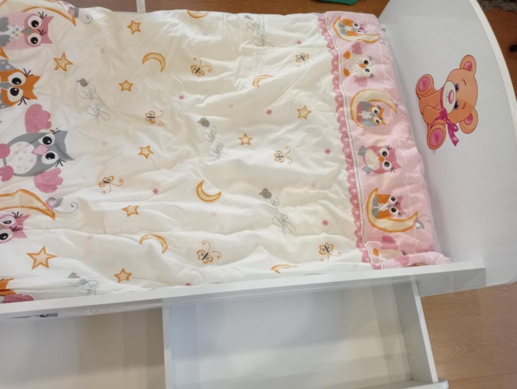 Sprzedam łóżeczko dziecięce 160x80 wraz z materacem.