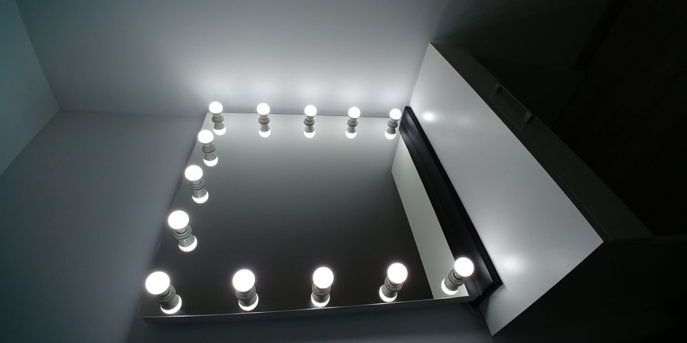Lustro Glamour led do makijażu, idealny prezent