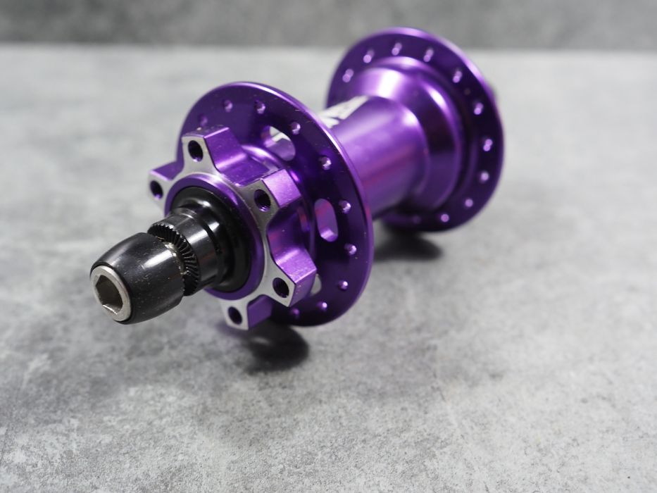 piasta Tanke Dirt 135x10mm, mocna, głośna, 32H, na maszynach