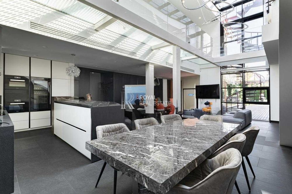 Продаж Будинок Київ Острів Водників Голосієво 500 м2 10 соток Hi Tech