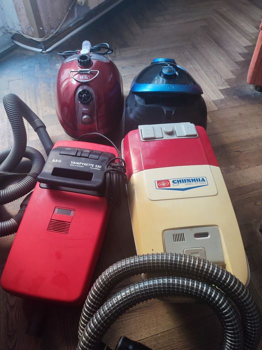 Пилисоси і відпарувач