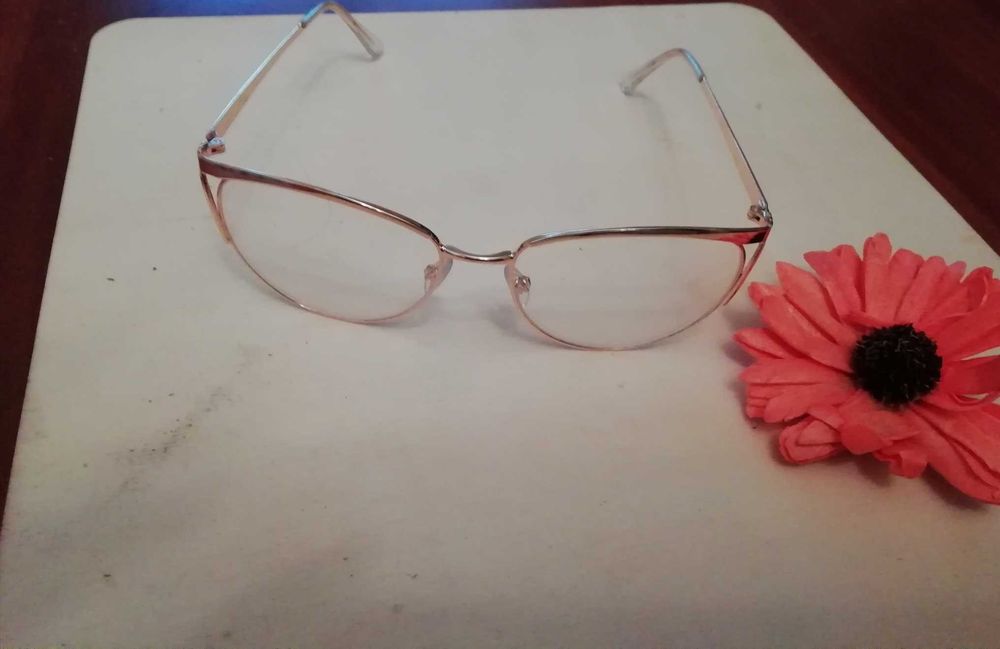 ÓCULOS DE MULHER DA H&M NOVOS