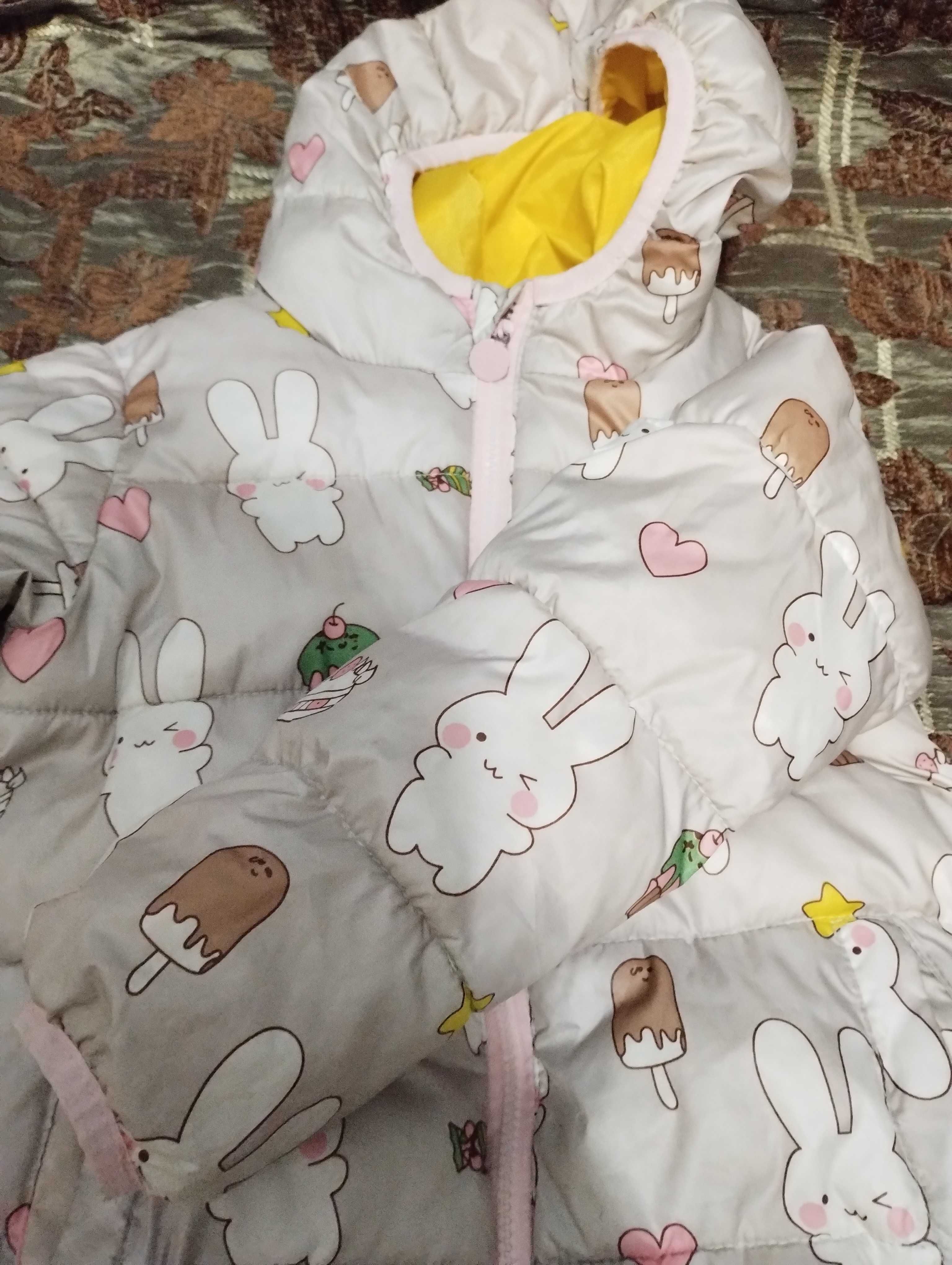 Курточка дитяча із зайчиками