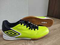 Кроссовки Umbro Geometra (размер: 42, стелька 26.5 см)