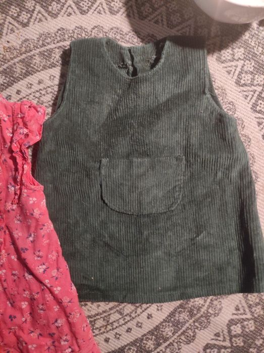 2 vestidos para menina