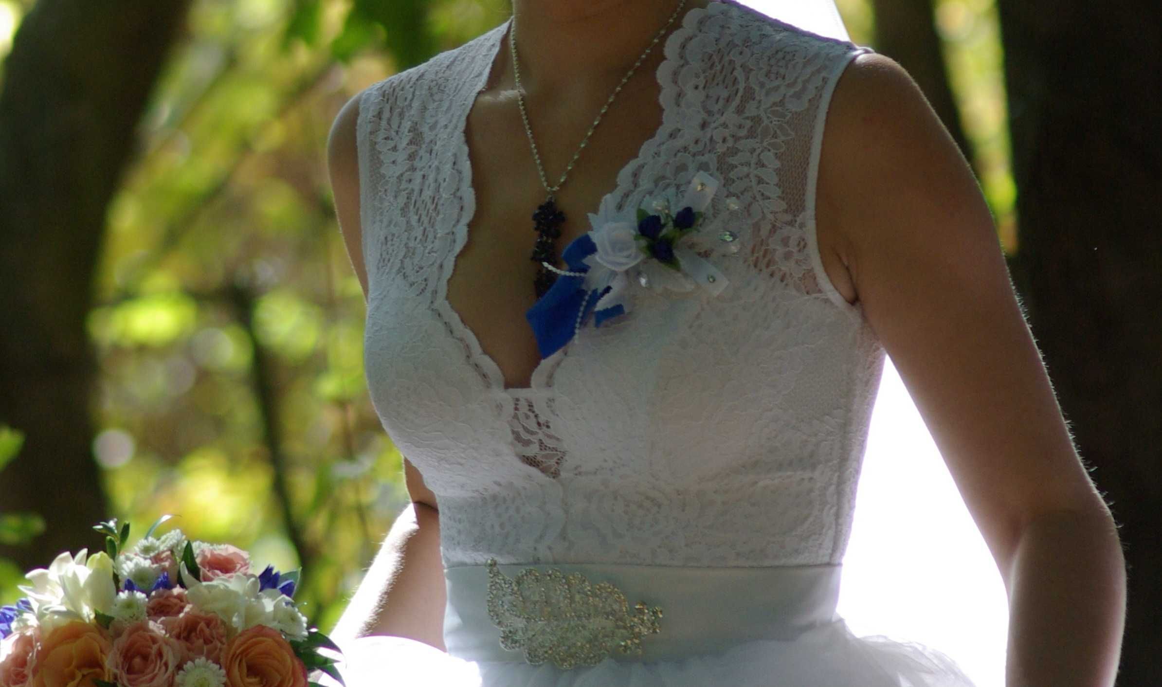 Дуже гарна пишна весільна сукня, 44-46розмір Вигідна ціна