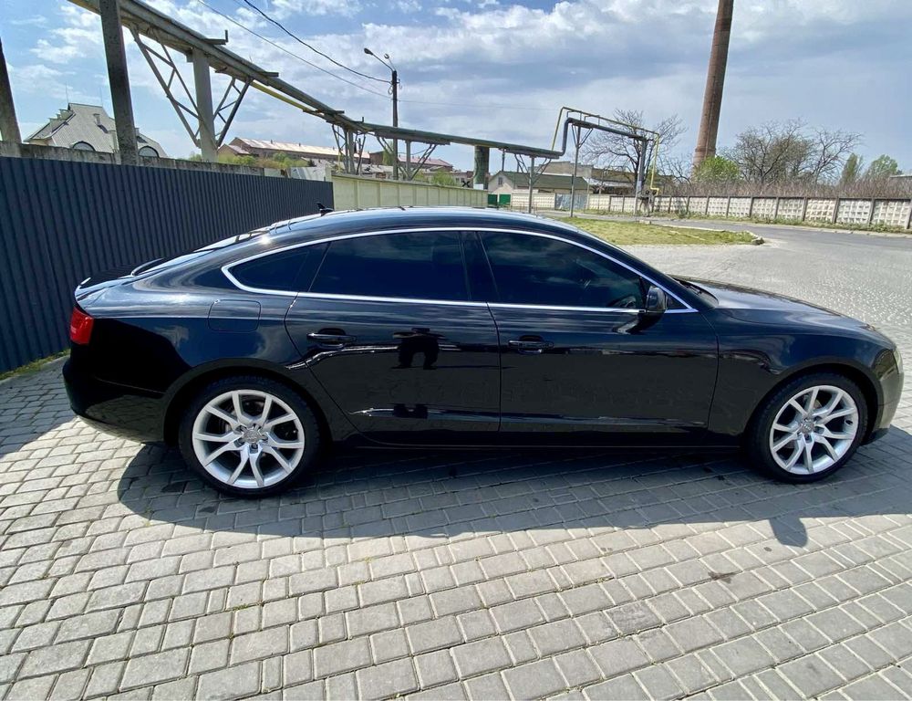 Audi A5 , 2010рік  2.0 тді