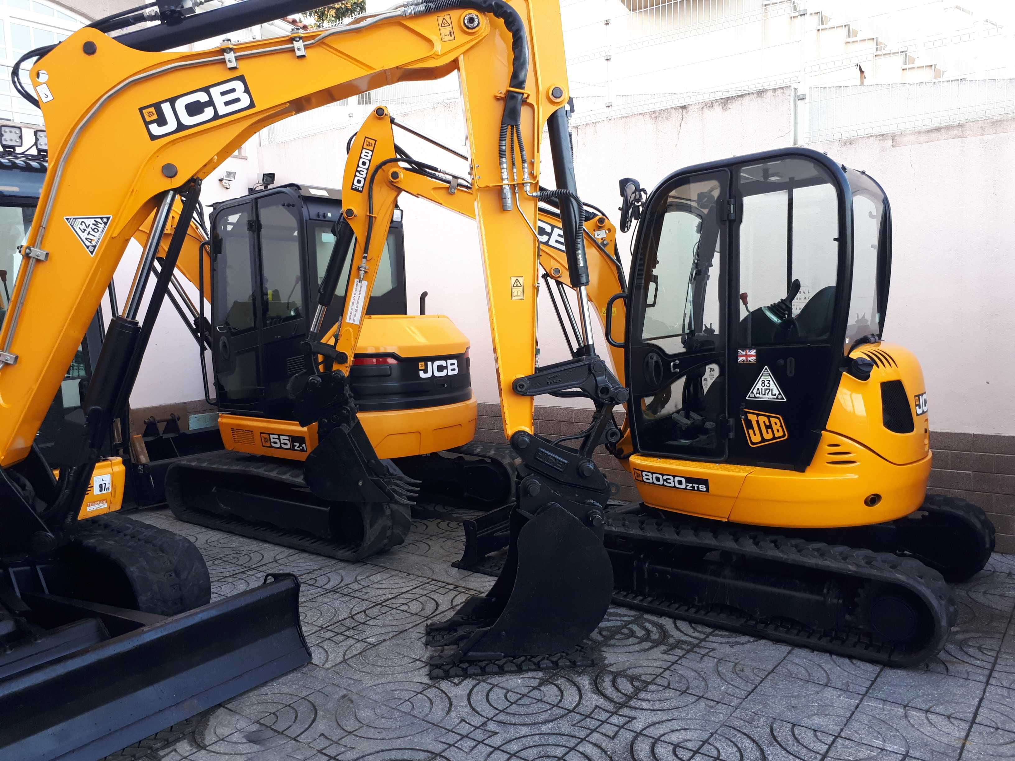 Máquina Escavadora / Giratória JCB 8030 ZTS de 2019