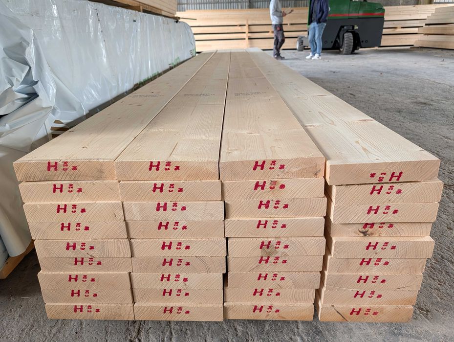 Kantówka sucha 45 x 220 mm C24 KVH belka drewno konstrukcyjne strugana