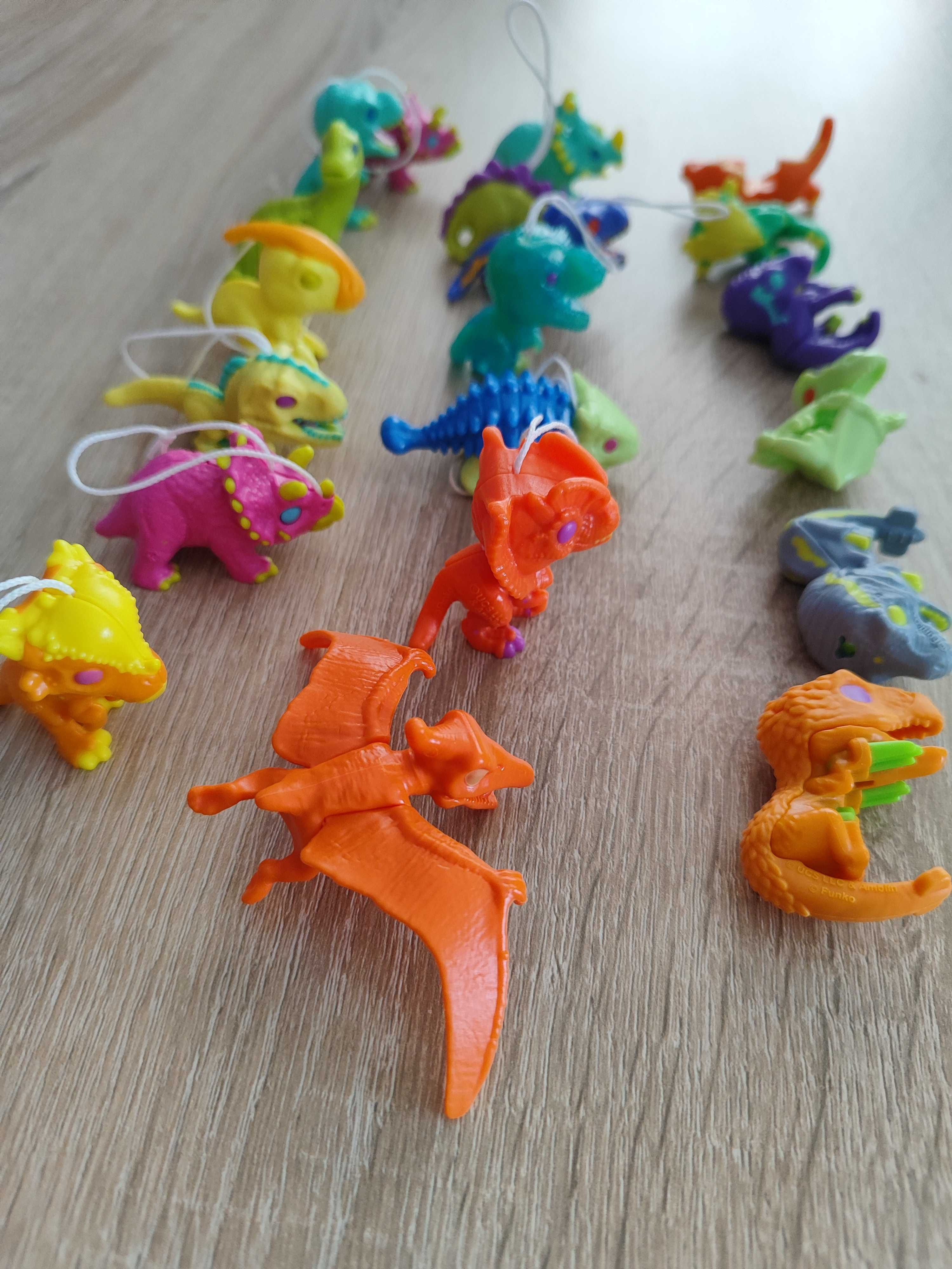 Zestaw 20 dinozaurów figurki