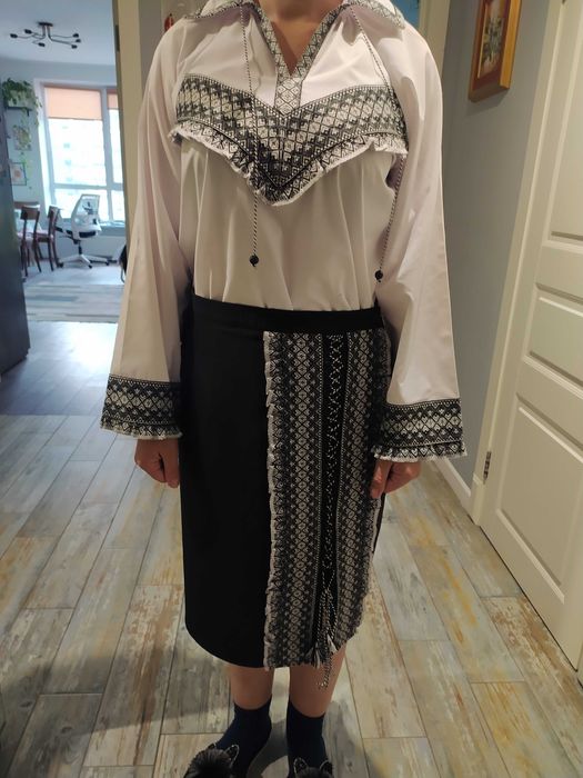 Вишитий костюм вишиванка+ спідниця вишита 46-48 рр