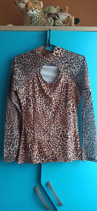 Продам  женские кофточки.