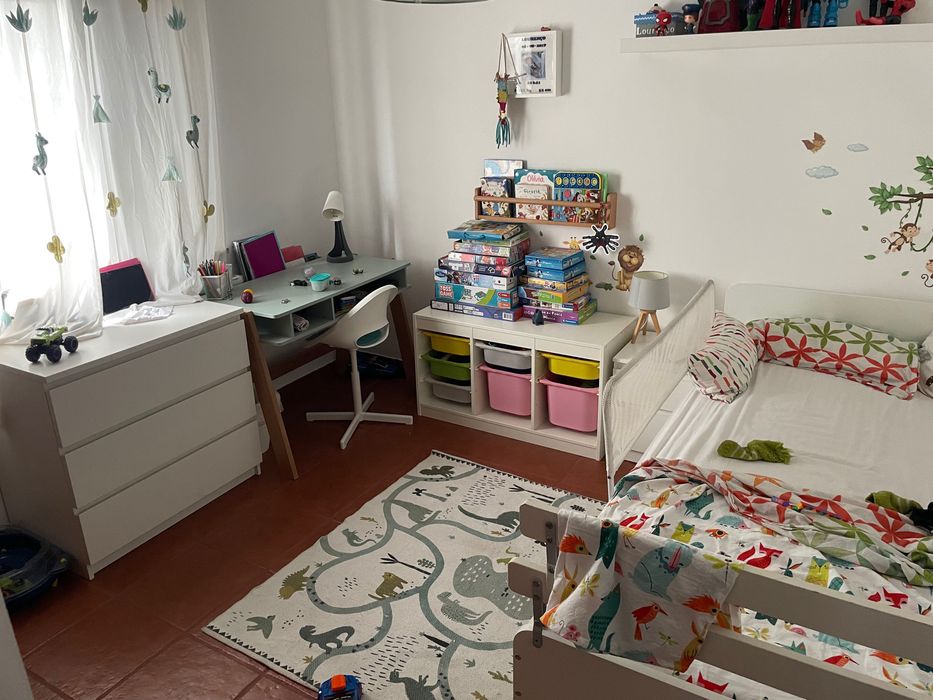 Vende moradia geminada