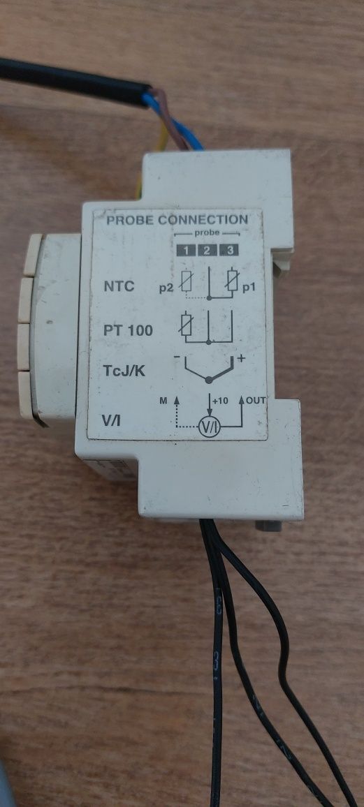 Sterownik temperatury carel IR omega