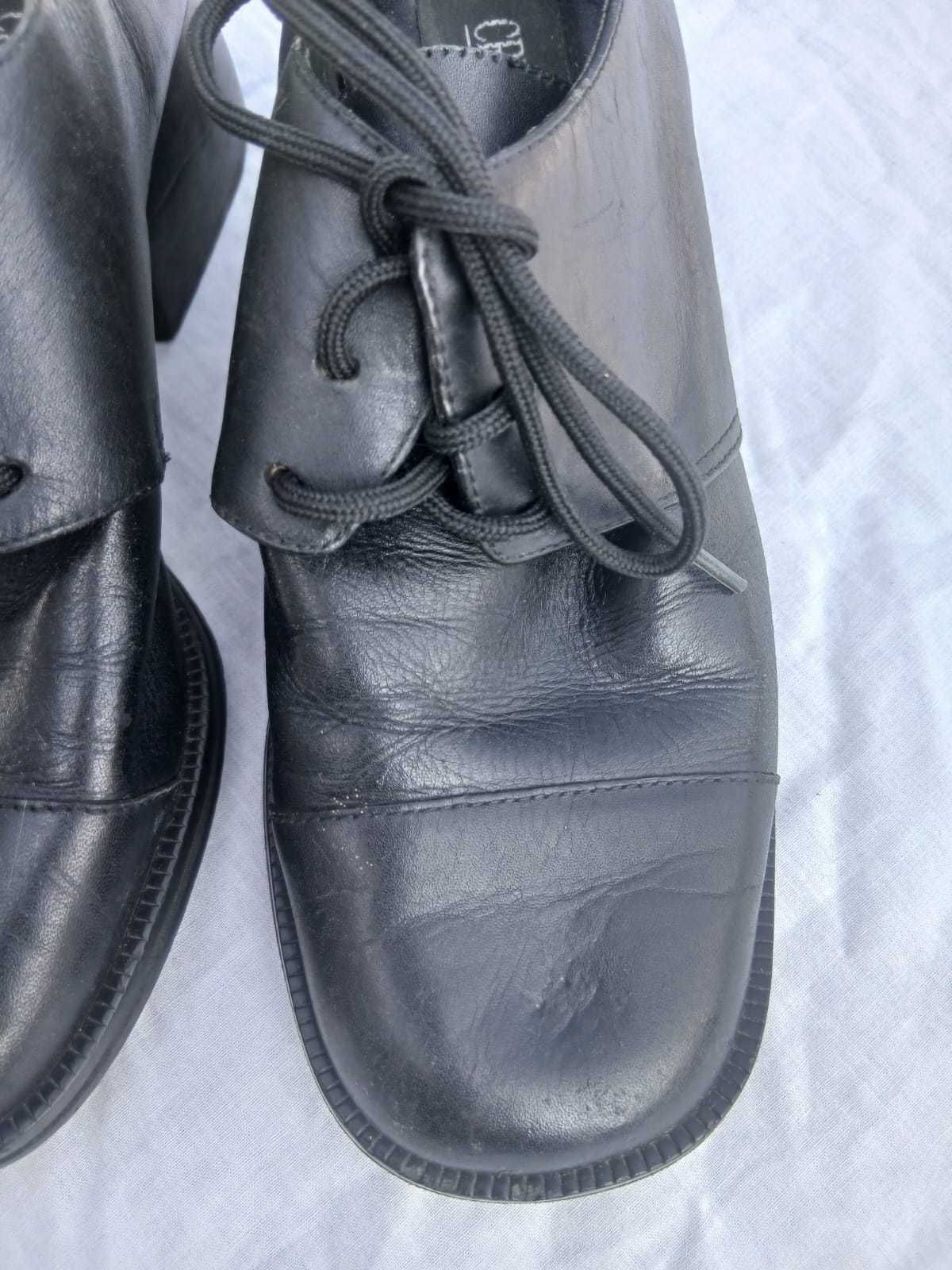 Sapatos  Pretos em Couto