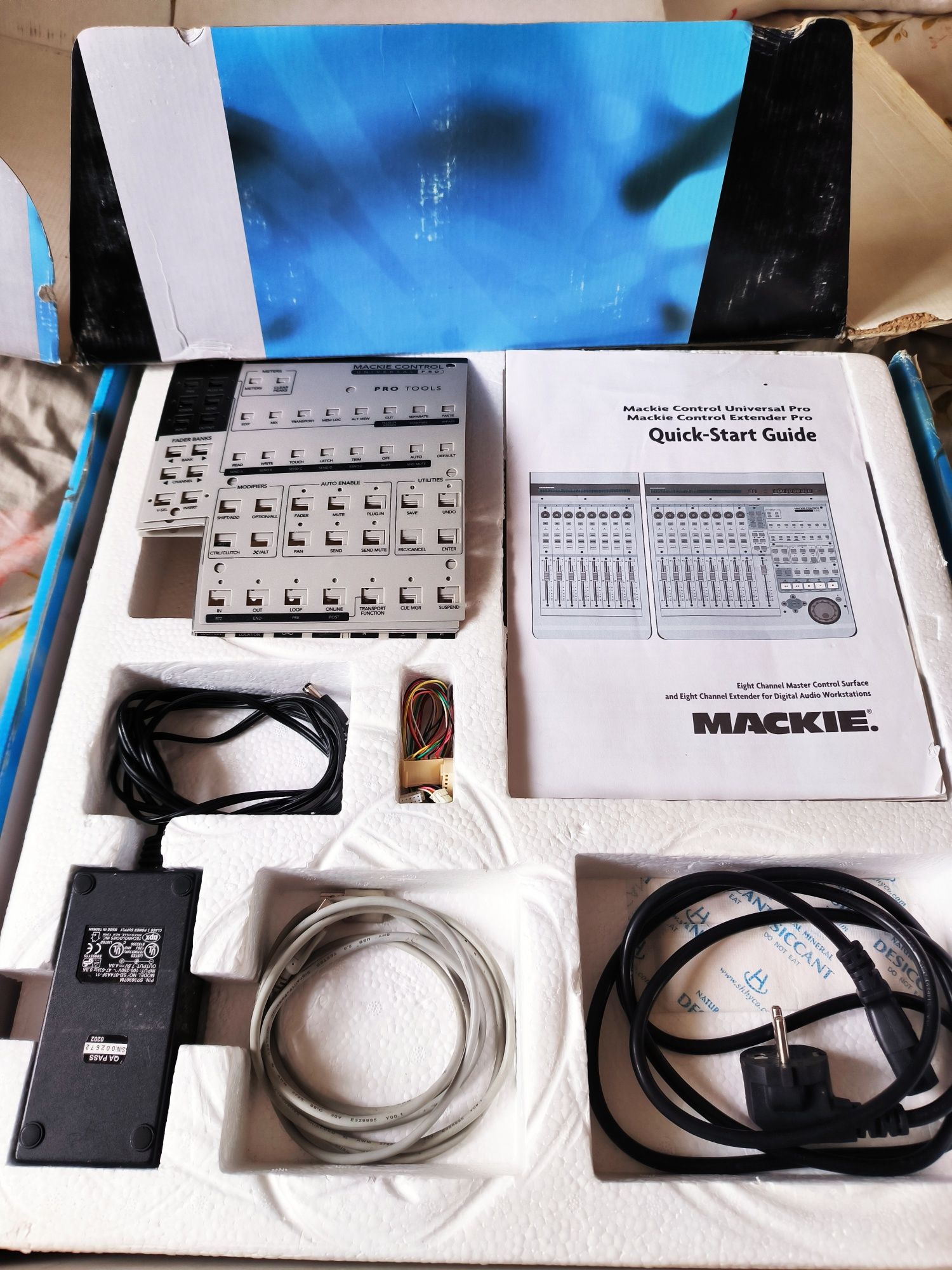 Mackie Control Universal PRO