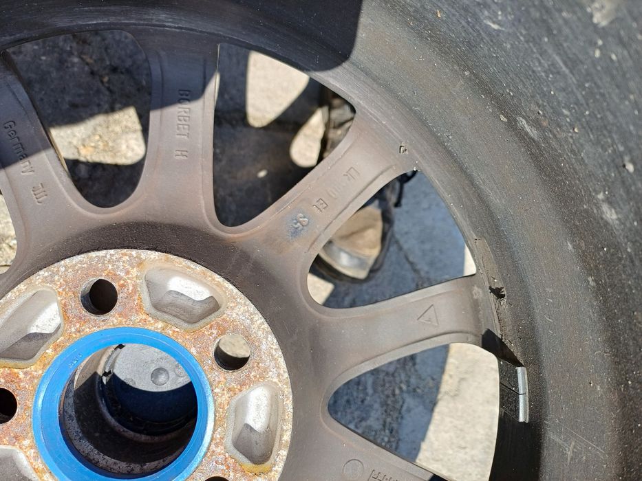 Opony z felgami 4 sztuki