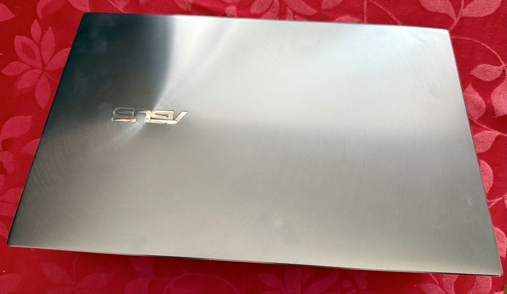 Portatil Asus Zenbook UM425Q Ryzen
