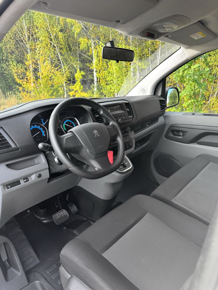 Автомобіль Peugeot e-Expert EV L2 100kW 50kWh