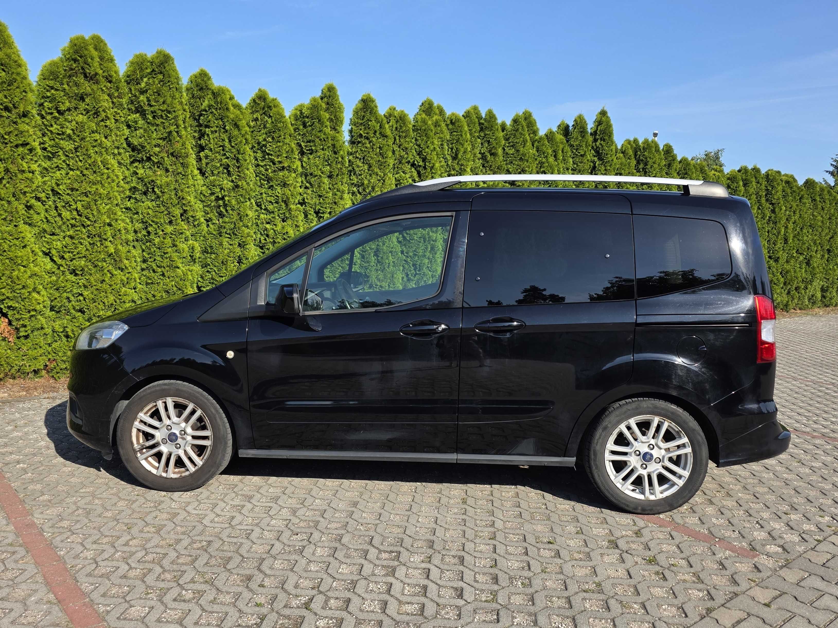 Ford Tourneo Courier czarny 1,5 TDCi