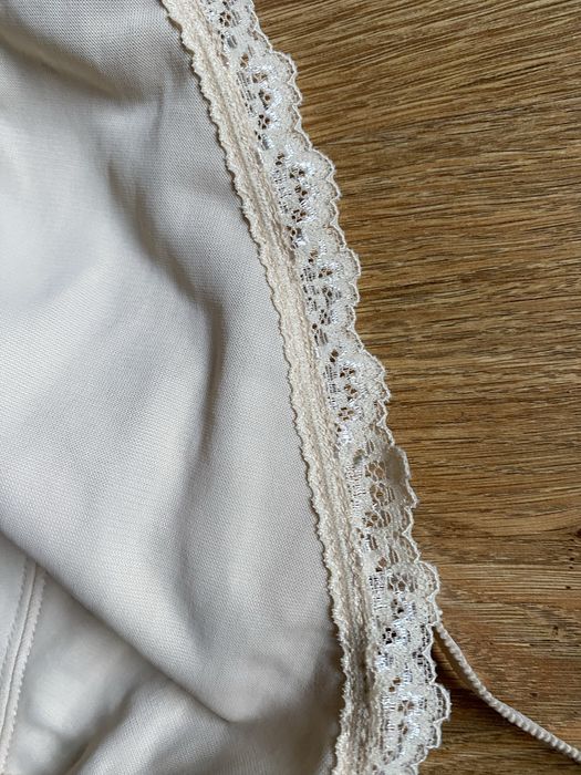 Biustonosz bez fiszbin 95D nowy