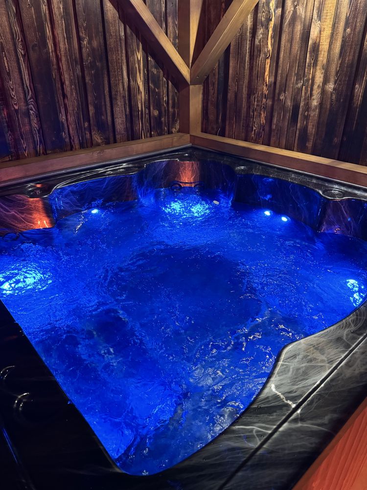 Domek / Altana na Wieczor Kawalerski / Panienski z 12 osobowym Jacuzzi