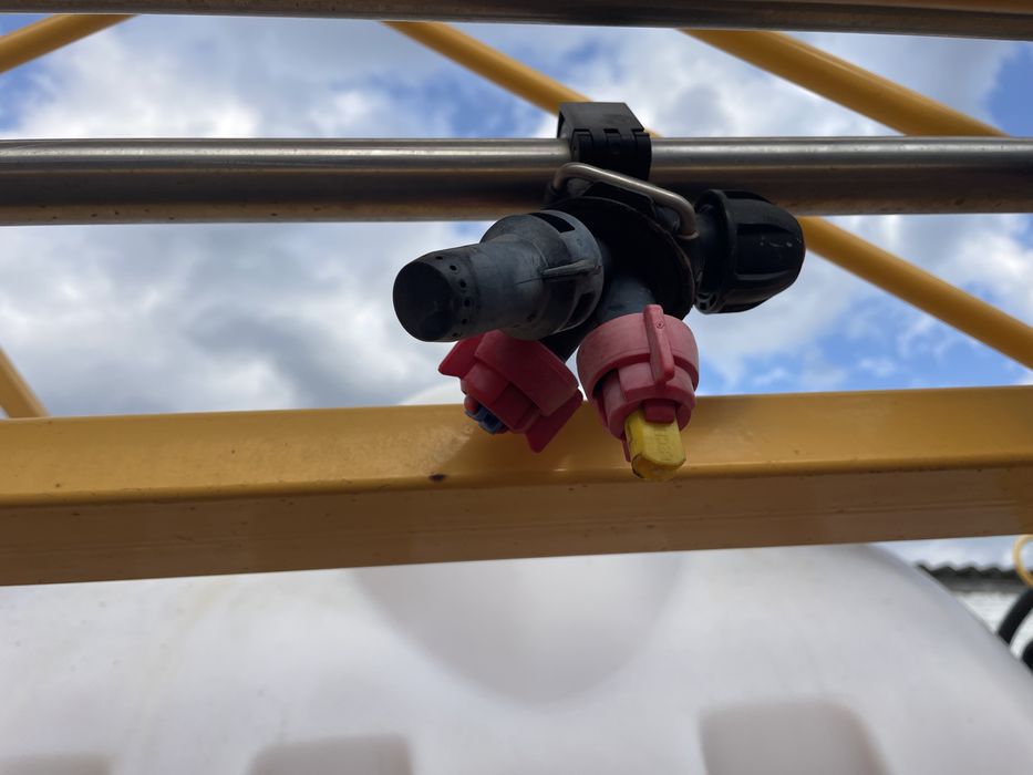 Продам оприскувач Богуслав ОП -2000-18 Одіссей